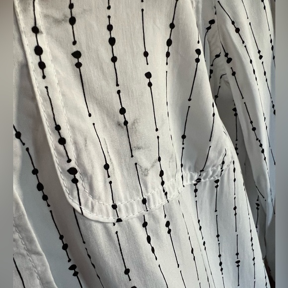 NWT White w/ Black Stripes Button Up - Picture 4 of 6
